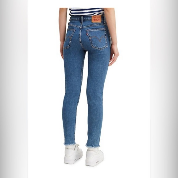 Levis Wedgie Skinny Raw Hem Jeans Size 27 - Picture 2 of 6